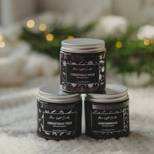 Kép betöltése a galériamegjelenítőbe: Téli box illatválogatás szójagyertya csomag