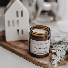 Kép betöltése a galériamegjelenítőbe: Winter Time — szójagyertya