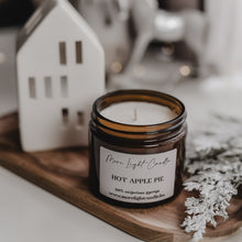Kép betöltése a galériamegjelenítőbe: Hot Apple Pie — szójagyertya