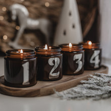 Kép betöltése a galériamegjelenítőbe: Adventi 100% natúr szójaviasz illatgyertya csomag (120 ml)