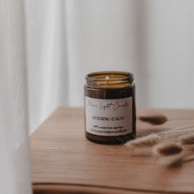 Kép betöltése a galériamegjelenítőbe: Evening Calm — szójagyertya