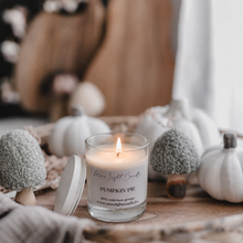 Kép betöltése a galériamegjelenítőbe: Pumpkin Pie – szójagyertya