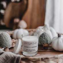 Kép betöltése a galériamegjelenítőbe: Woods & Cashmere – szójagyertya