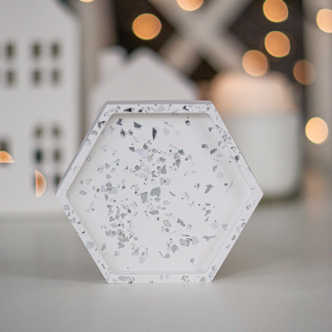 Jesmonite hexagon terrazzo üvegdarabos gyertya alátét