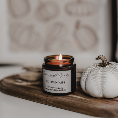 Autumn Kiss szójaviasz gyertya — fahéj & alma, 120 ml, ámbra üveg
