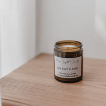 Kép betöltése a galériamegjelenítőbe: Sea Salt &amp; Sage – szójagyertya
