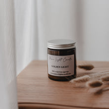 Kép betöltése a galériamegjelenítőbe: Golden Light — szójagyertya
