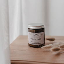 Kép betöltése a galériamegjelenítőbe: Evening Calm — szójagyertya
