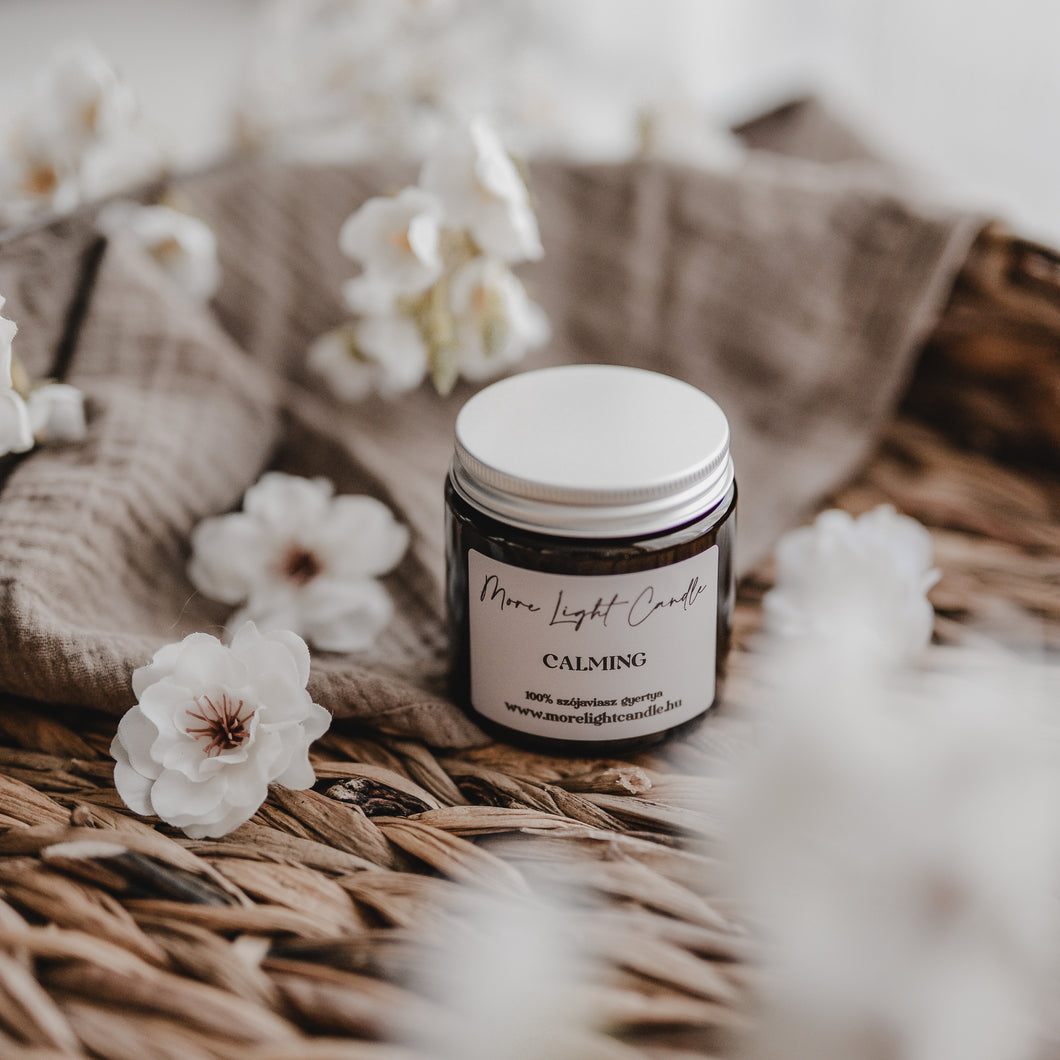 Calming szójaviasz gyertya — levendula, tömjén, ylang-ylang, 120 ml, ámbra üveg