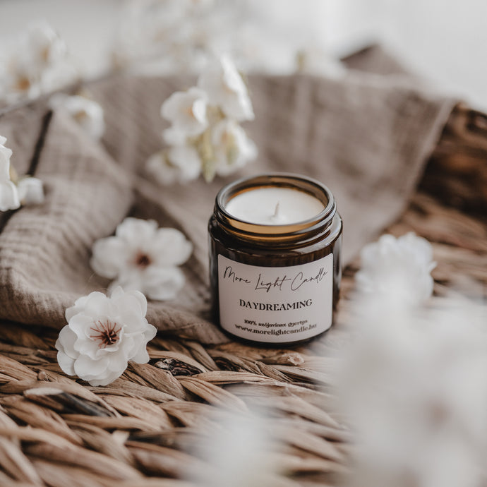 Daydreaming szójaviasz gyertya — zamatos narancs, 120 ml, ámbra üveg