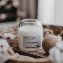 Kép betöltése a galériamegjelenítőbe: Serenity Orb – 350 ml szójaviasz gyertya parafa gömbtetővel, limitált kiadás
