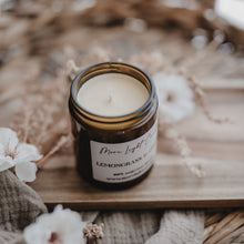 Kép betöltése a galériamegjelenítőbe: Lemongrass &amp; ginger szójagyertya 

