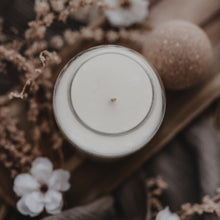 Kép betöltése a galériamegjelenítőbe: Serenity Orb – 350 ml szójaviasz gyertya parafa gömbtetővel, limitált kiadás
