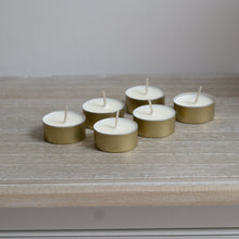Kép betöltése a galériamegjelenítőbe: Illatmentes szójaviasz teamécses — 6 darabos csomag, kartondobozban (More Light Candle)
