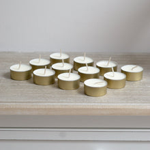Kép betöltése a galériamegjelenítőbe: Illatmentes szójaviasz teamécses — 6 darabos csomag, kartondobozban (More Light Candle)
