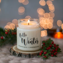 Kép betöltése a galériamegjelenítőbe: hello winter feliratos szójagyertya
